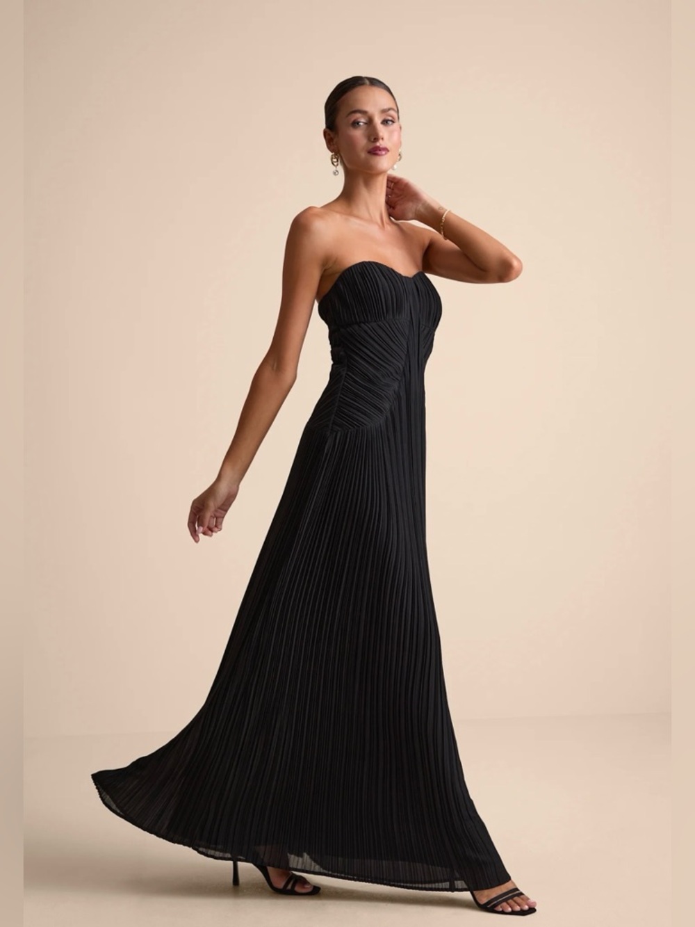 Lulu's Strapless Black Pleated Maxi Dress